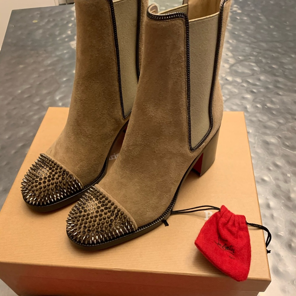 Christian Louboutin Otaboo 70  camel Size 36.5